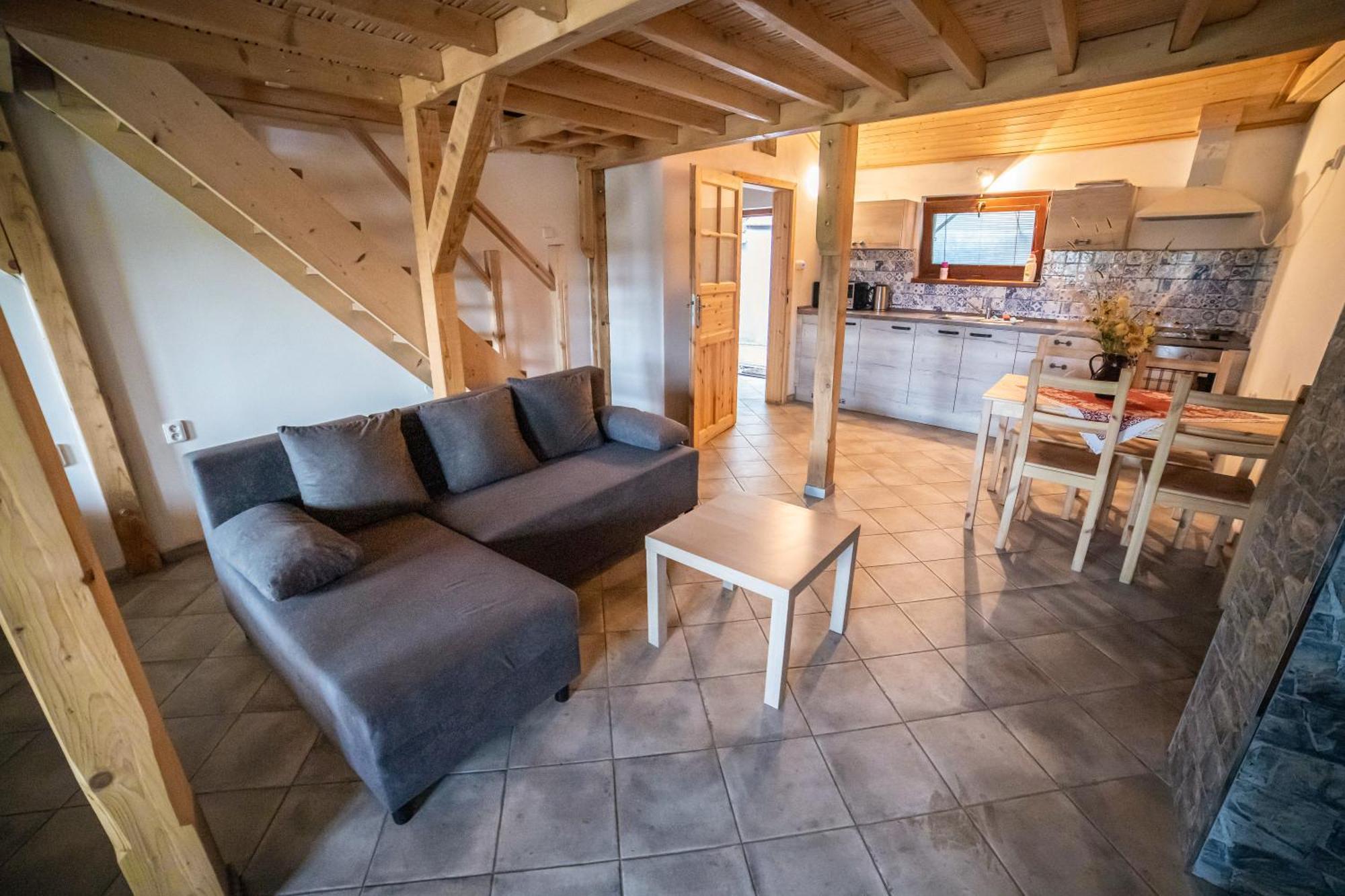 Vinny Sklep Kovarna - Nad Presovnou Rohatec Exteriör bild