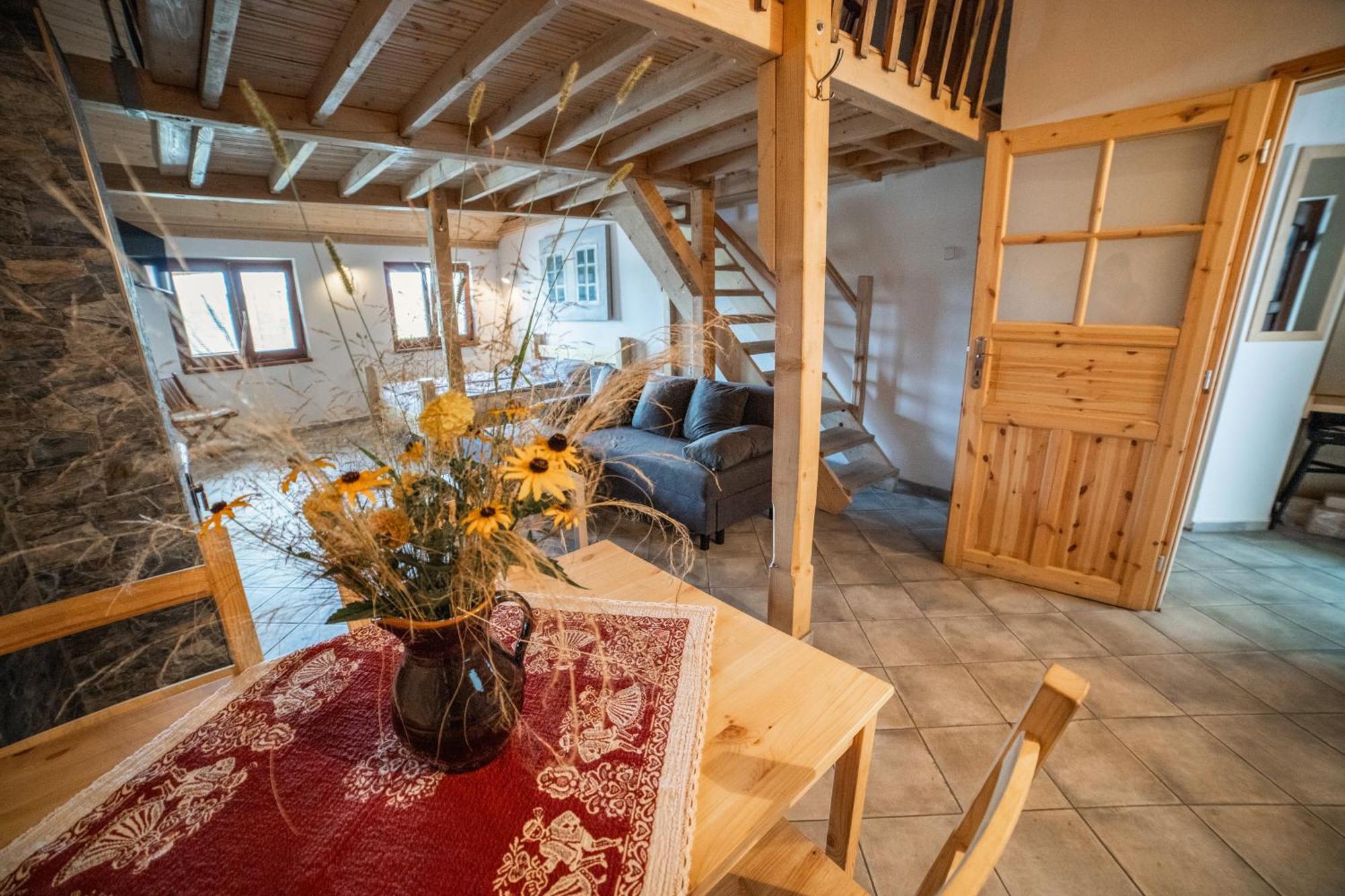 Vinny Sklep Kovarna - Nad Presovnou Rohatec Exteriör bild